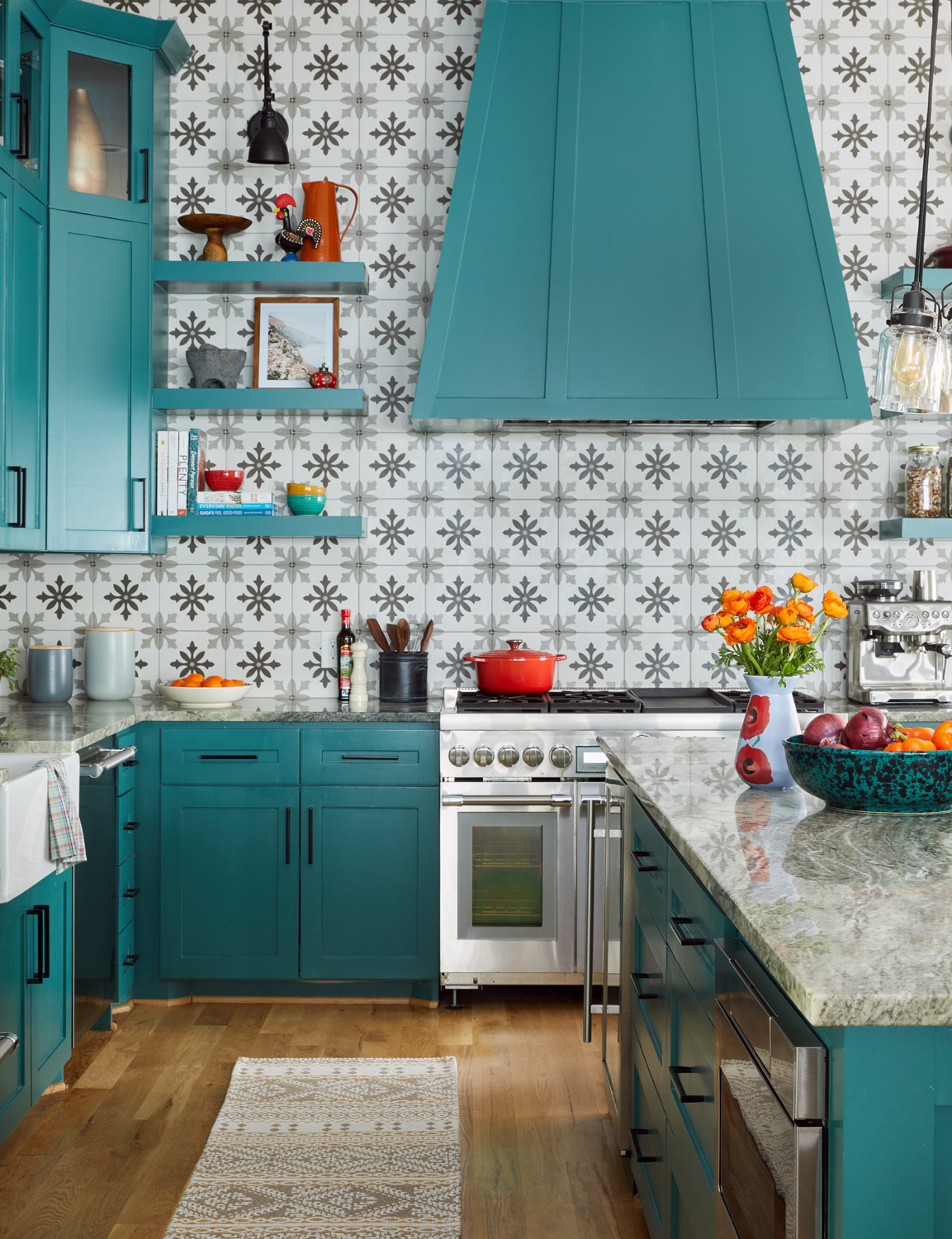 Kitchen for HGTV photographed by interior photographer Buff Strickland