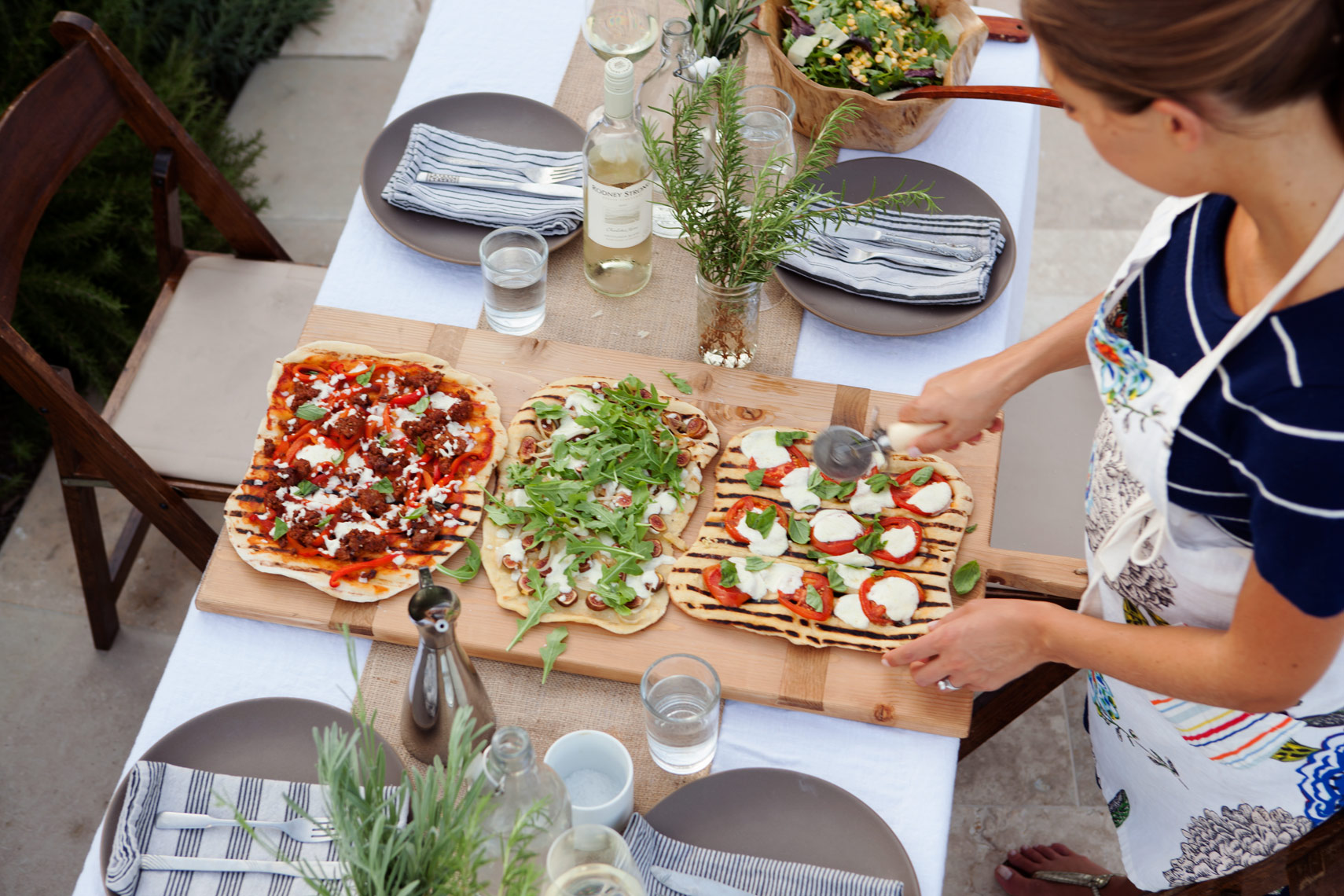 Camille Styles blog pizza grilling party entertaining outdoors